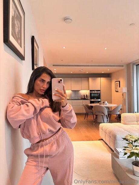 Ninaxdiana nude pornstar picture