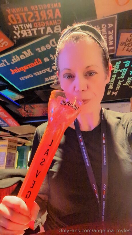 Angelina Myles star sexy img