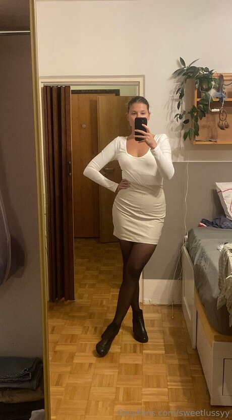 Sweetlussyy nudes star img