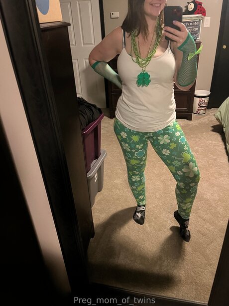 Preg Mom Of Twins pornstar nice gallery