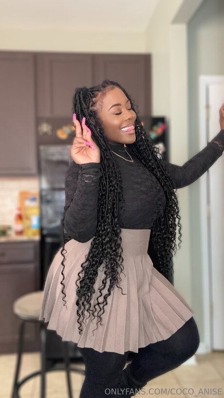 Coco Anise pornstar top images