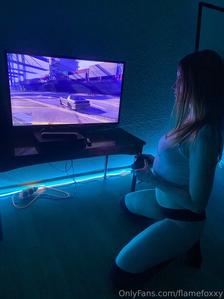 Flamefoxxy model pornographic photos