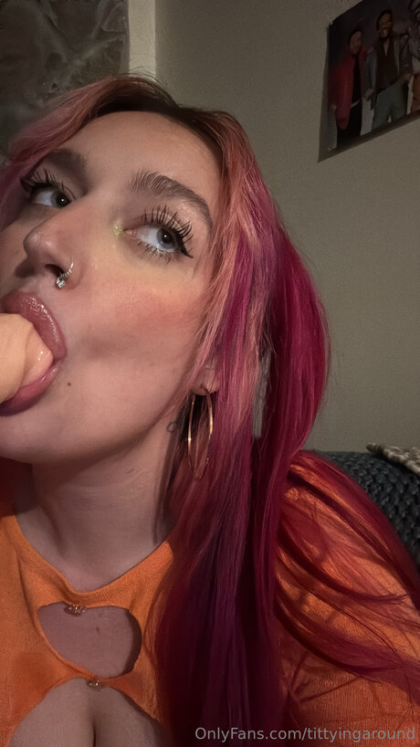 Tittyingaround star art pic