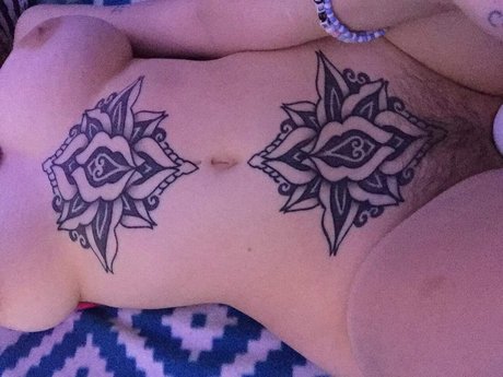 Lil Bo weep nude model picture