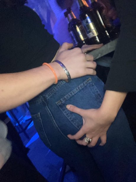 bbabygirllq erotic model img