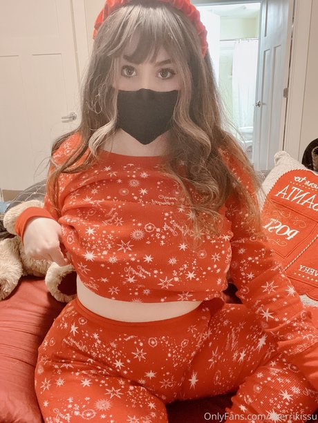 Cherrikissu_ star nude picture