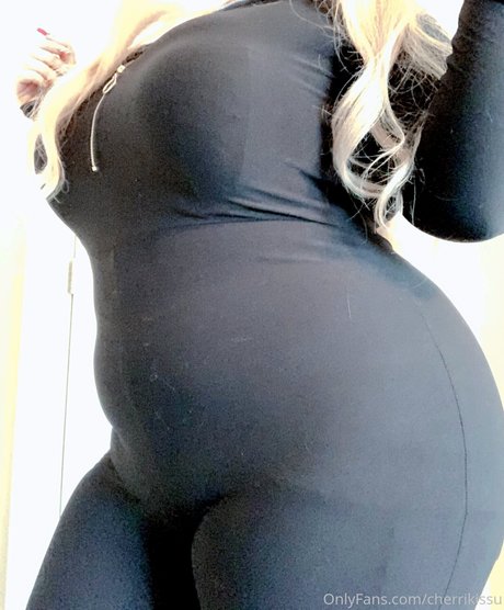 Cherrikissu_ naked star archive