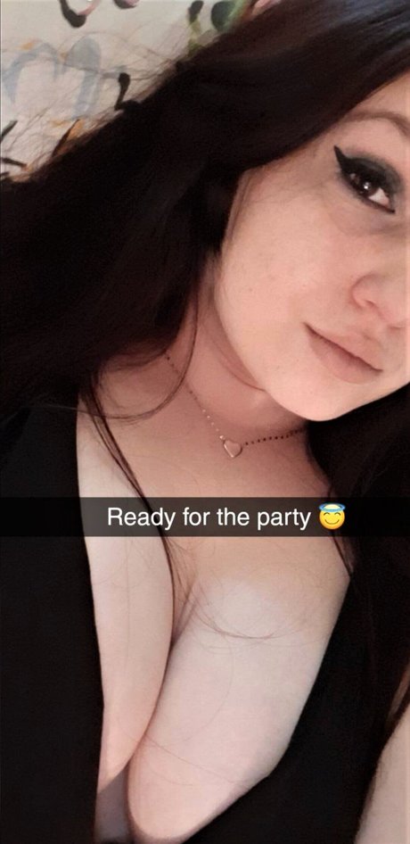 Junie Dyana model porn galleries