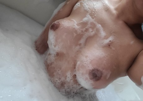 xokatana naked model pic