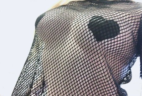 Vampyveen sex model pic