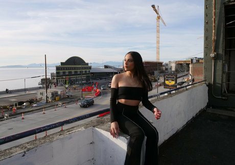 Jaybankpresents model naked gallery