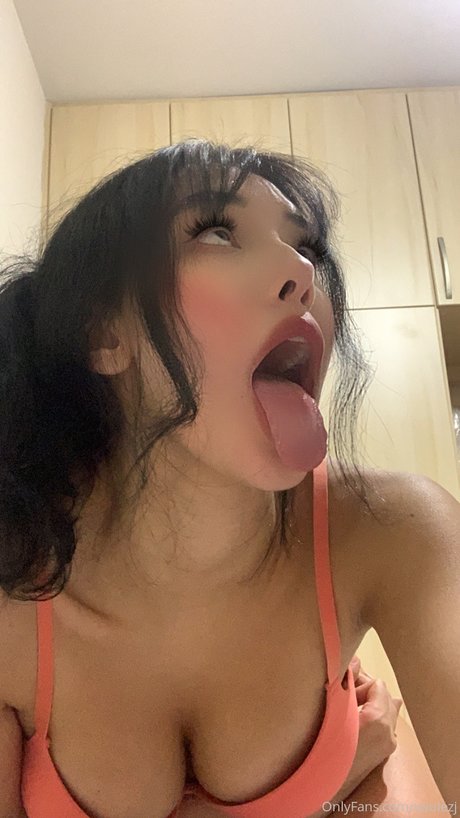 Juju Voulezj star xxx pic