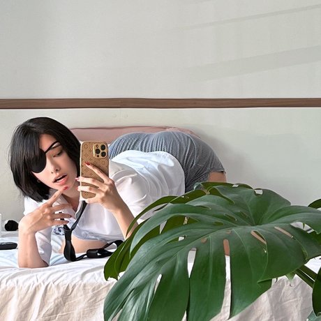 Juju Voulezj pornstar naked pic