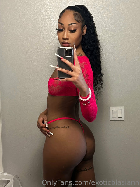 Exoticblasiann_ nudes star pic