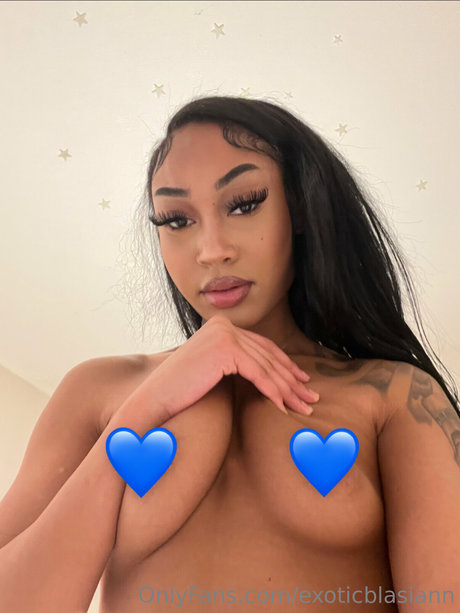 Exoticblasiann_ model nice archive