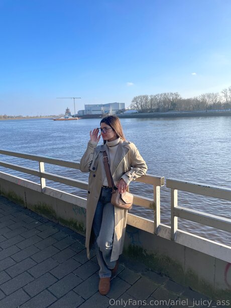 Ariel Juicy Ass star art galleries