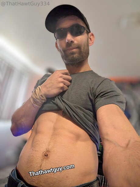 Thathawtguy334 porn model img