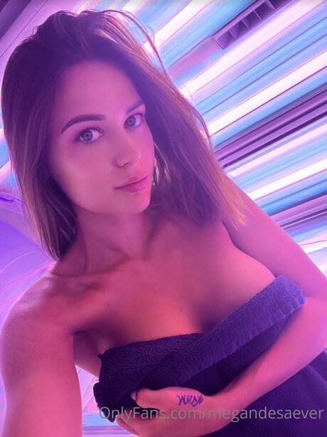 Megandesaever xxx pornstar pic