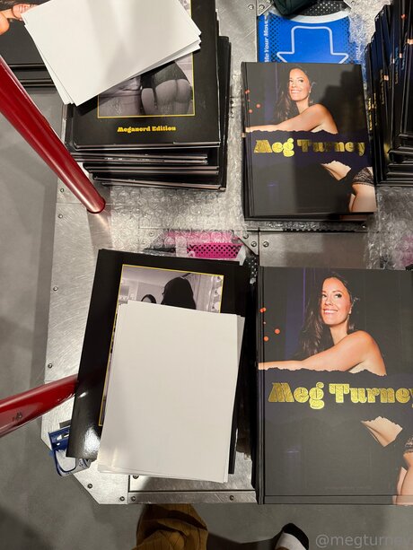 Megturney pornstar naked pic