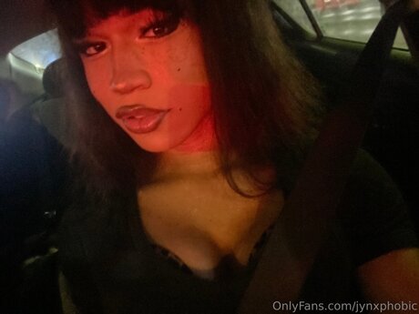 Jynxphobic naked model pictures