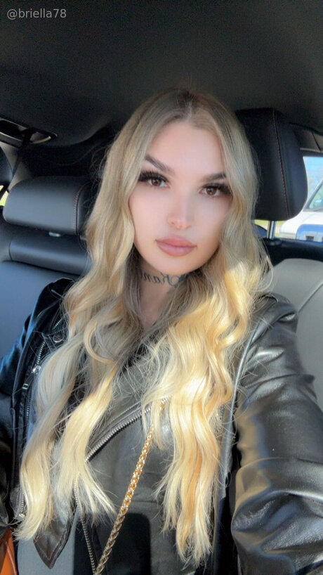 Sexybriellah hot star picture