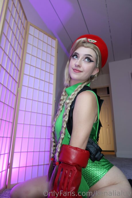 Kenalialuv xxx star image