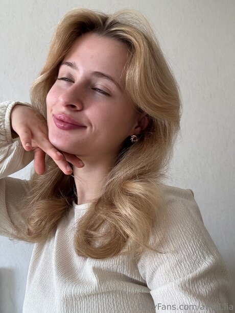 Amel Lia star pornographic galleries