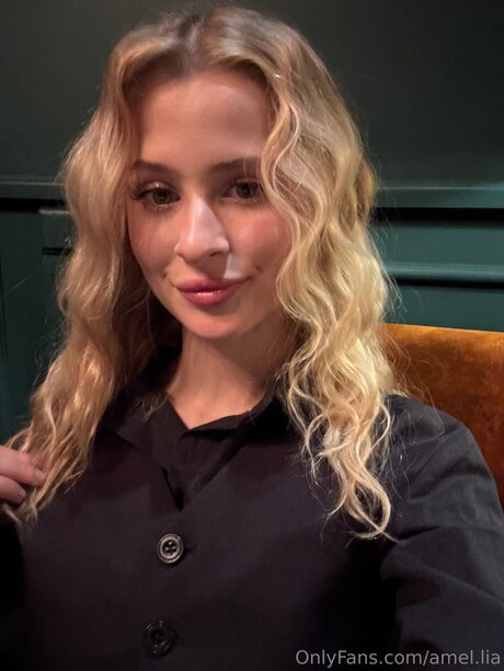 Amel Lia model naked img