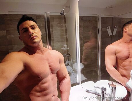 Bighorse777 star pornographic photos