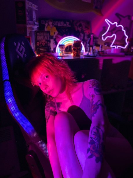 _Hellagaaay art model pictures