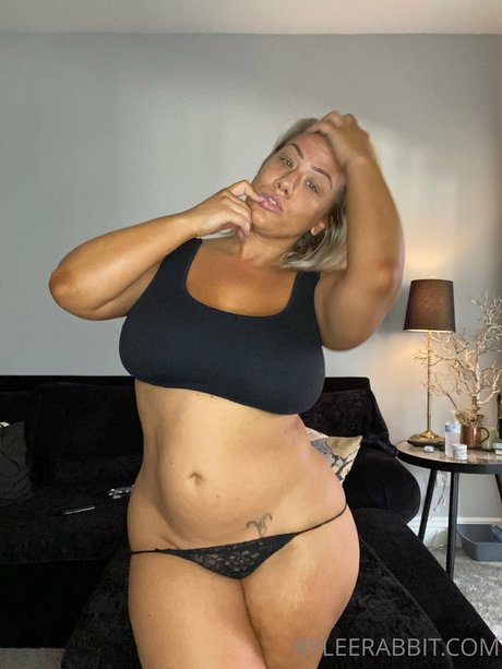 Rylee Rabbit_ sexy pornstar image