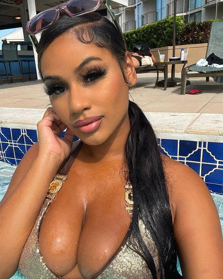 Elisa Saraii model perfect picture