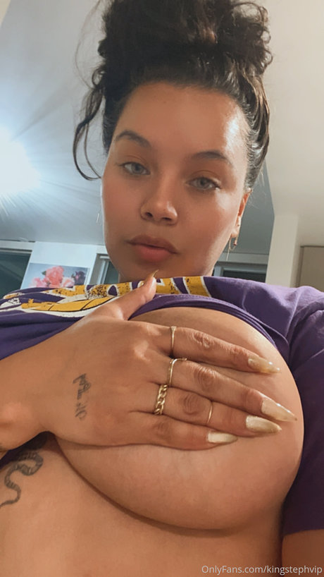 King Steph sexy actress gallery