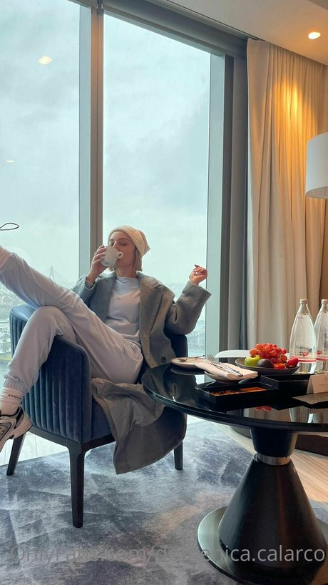 Domenica Calarco_ hd actress picture