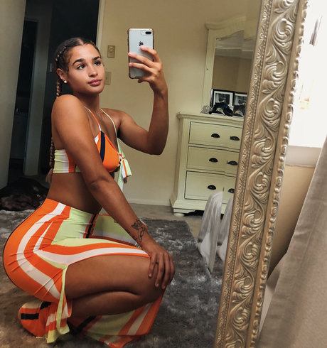 Janae Girard_ pretty actress pic