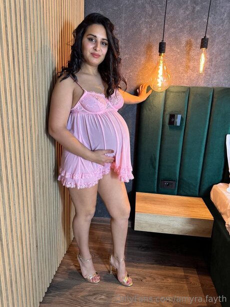 Amyra Fayth art star pictures