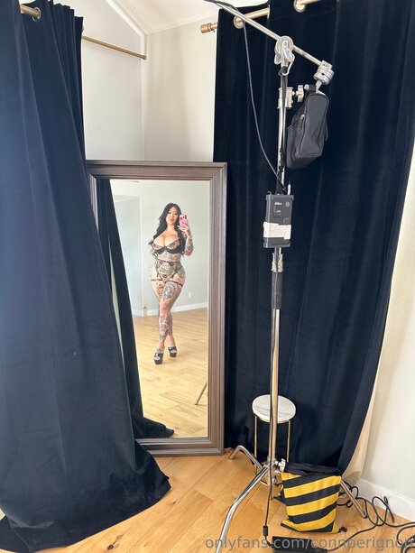 Connperignon star pornographic photo