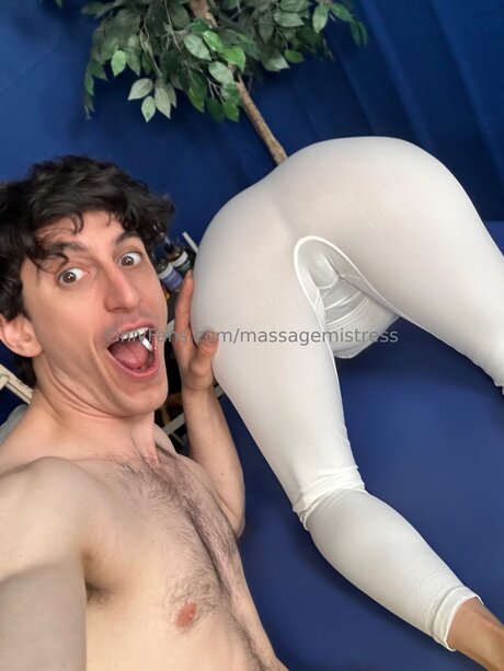 Massagemistress star pornographic photo