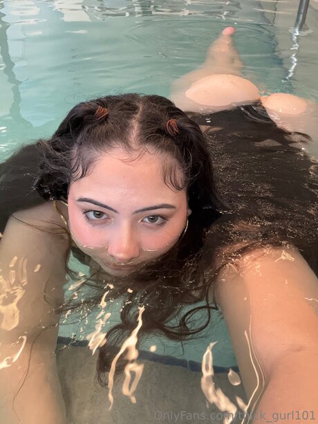 Thick Gurl101 pretty actress gallery