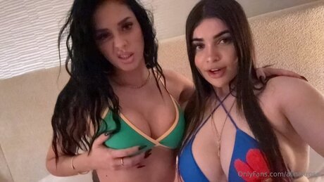 Alinaxrose hot actress picture