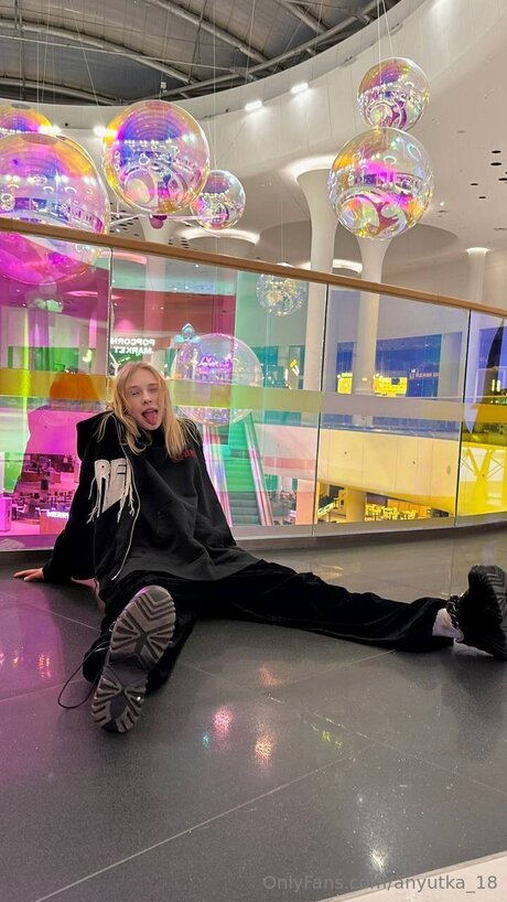 Anyutka 18 sexy star images