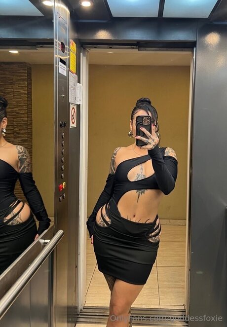 Goddessfoxie art star photo