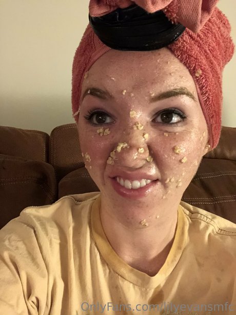 Lily evans art star pics