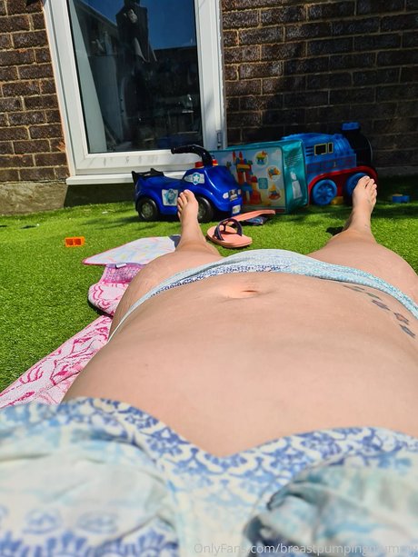 Corrine Marie Hounslow_ erotic model image