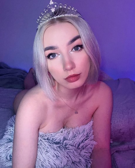 Juicy melody top model pics