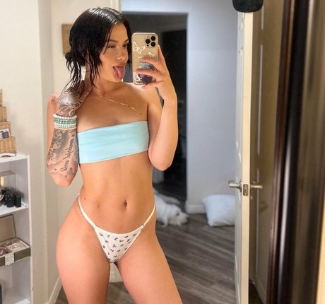 Daisy Deville pornstar best img