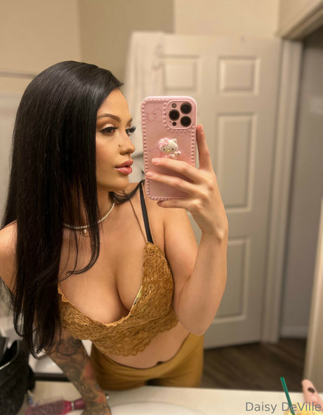 Daisy Deville free model img