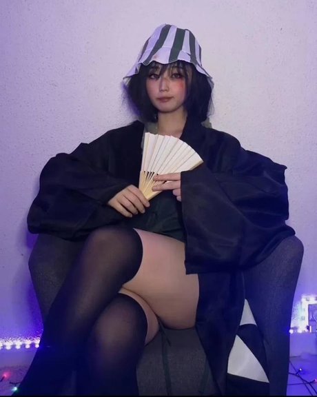 Mooncak eva_ model naked gallery