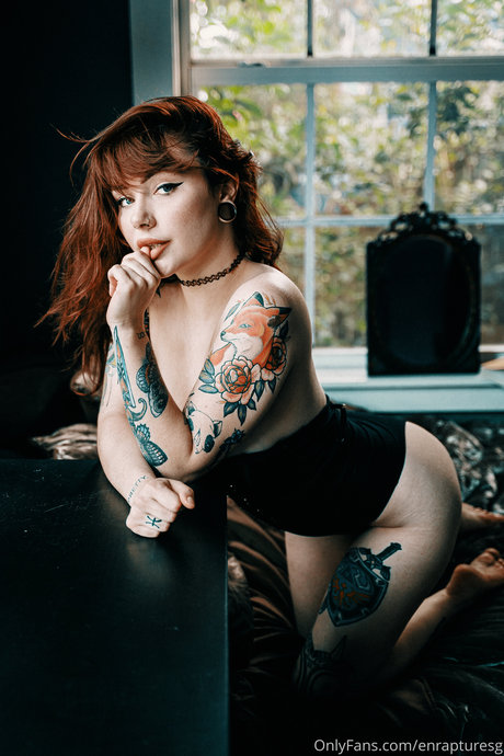 _Elise Tails top actress pics