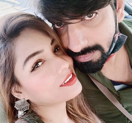 Zoya Rathore beautiful star image